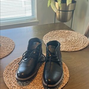 Sleek Black Men's Leather Boots